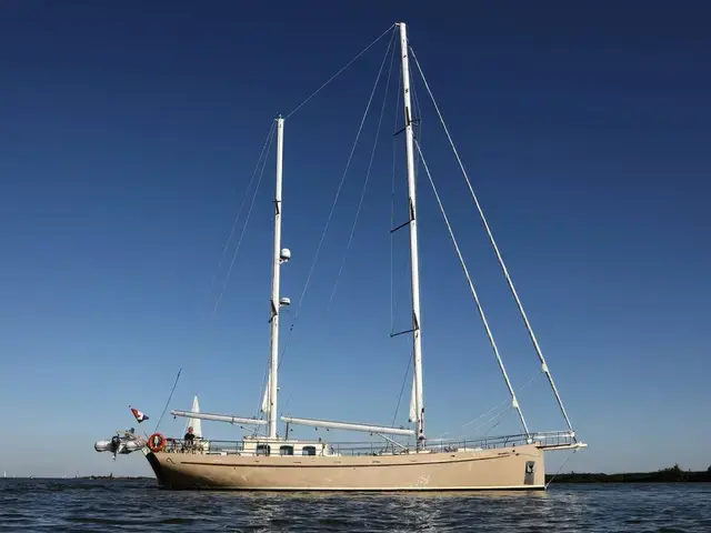 Puffin Yachts Classic 58