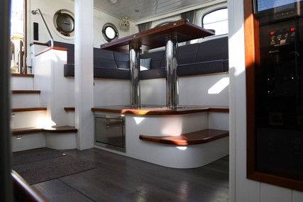 Puffin Yachts Classic 58