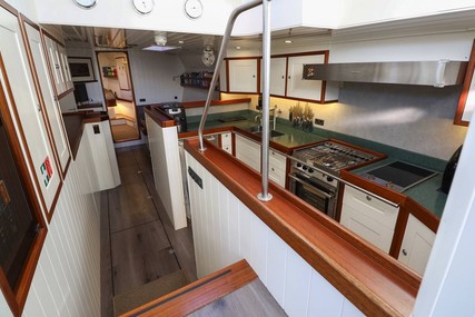 Puffin Yachts Classic 58