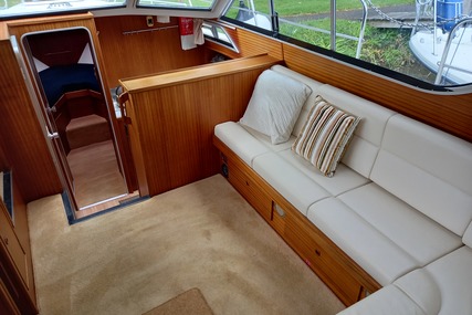 Broom Ocean 31