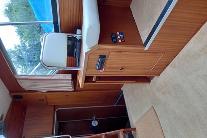 Broom Ocean 31