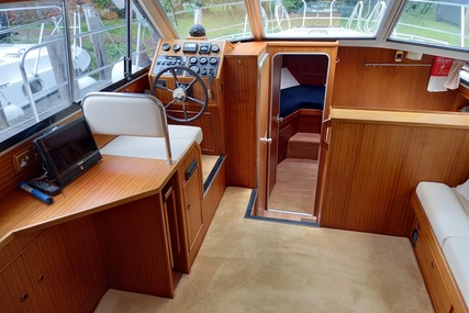 Broom Ocean 31