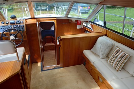 Broom Ocean 31