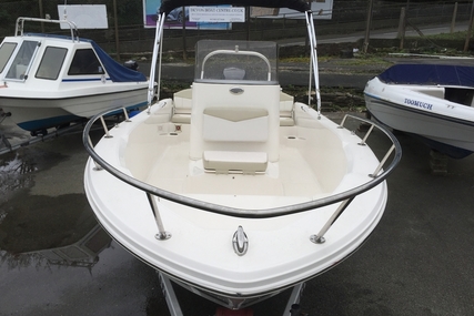 Robalo R160 Centre Console (not boston whaler white shark edgewater)