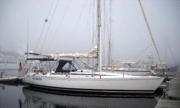 Catalina First 435