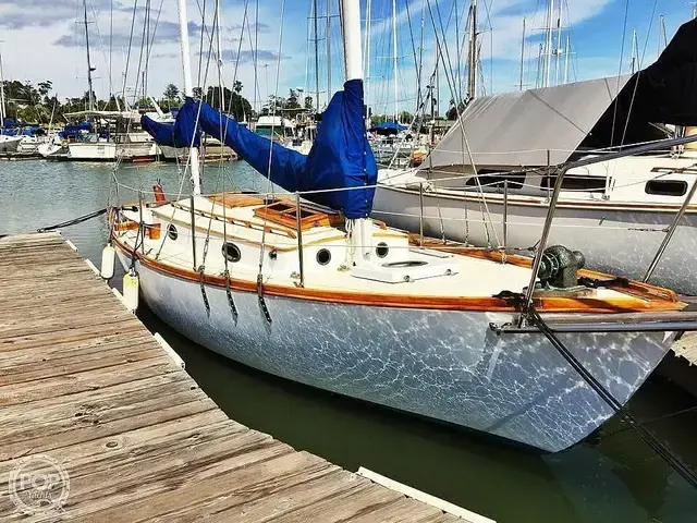 Herreshoff H-28