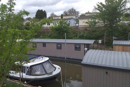 Houseboat River Pod 40