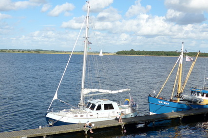 Peter Nicholls Steel Boats Huffler 35