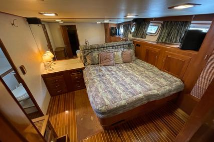 Angel Custom Skylounge Pilothouse