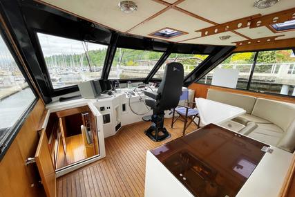 Angel Custom Skylounge Pilothouse