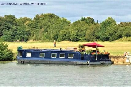 Wide Beam Narrowboat Metrofloat 60 x 12 Enclosed Cratch