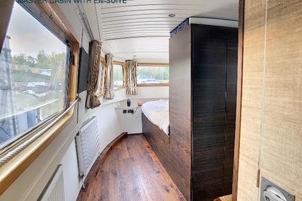 Wide Beam Narrowboat Metrofloat 60 x 12 Enclosed Cratch