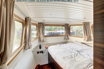 Wide Beam Narrowboat Metrofloat 60 x 12 Enclosed Cratch