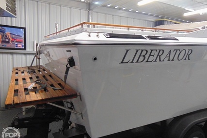 Four Winns Liberator 241