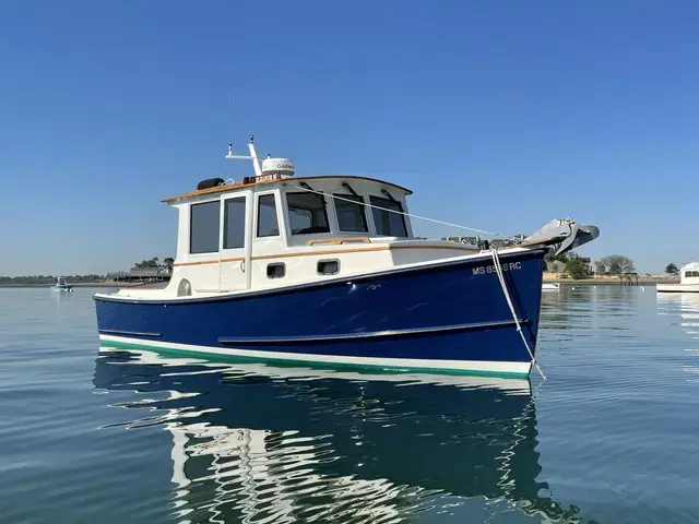 Custom Boats North Shore Downeast 25