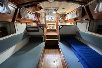 Custom Boats Holman 26