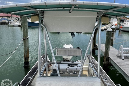 Boston Whaler 20 Outrage