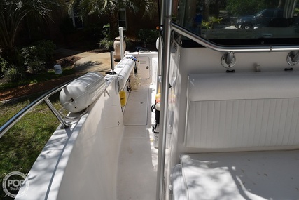 Robalo R230