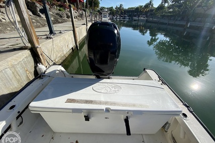 Boston Whaler 22 Guardian