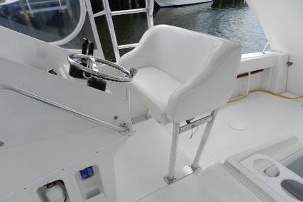 Contender 35 Express Side Console