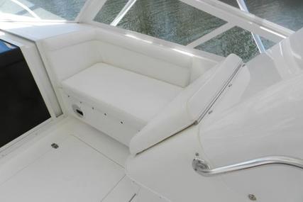 Contender 35 Express Side Console