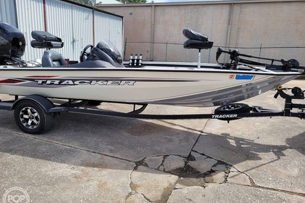 Bass Tracker Pro Boats 195 TXW Tournament Edition