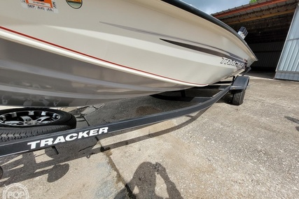 Bass Tracker Pro Boats 195 TXW Tournament Edition