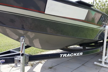 Tracker V16-SC Super Glide