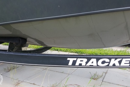 Tracker V16-SC Super Glide