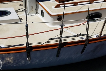 Herreshoff H 28