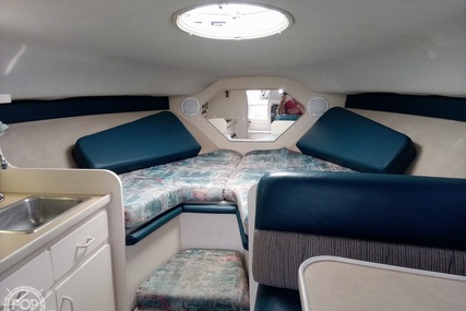 Carver 280 Mid Cabin Express