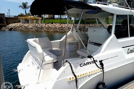 Carver 280 Mid Cabin Express