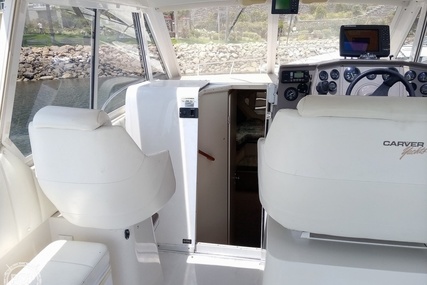 Carver 280 Mid Cabin Express