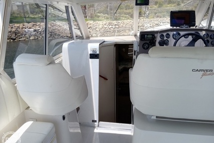 Carver 280 Mid Cabin Express