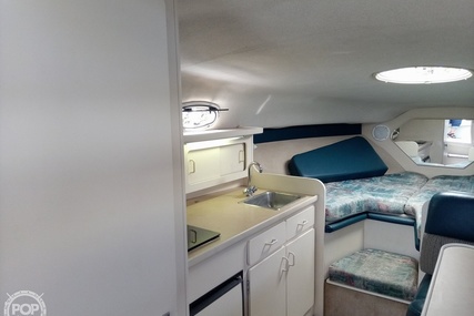 Carver 280 Mid Cabin Express