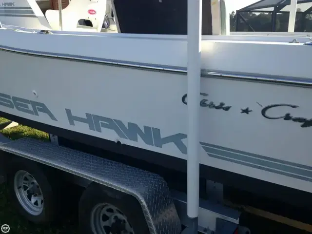 Chris-Craft 215 Sea-Hawk with Bracket