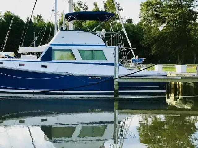 Wilbur 38 Downeast Flybridge