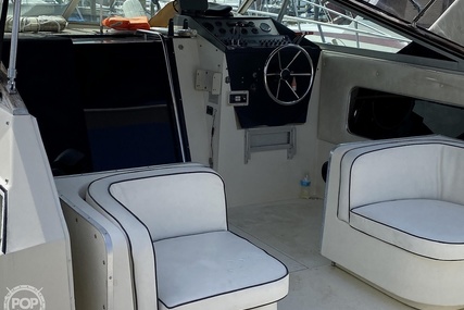 Chris Craft Commander 332