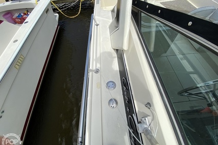 Chris Craft Commander 332