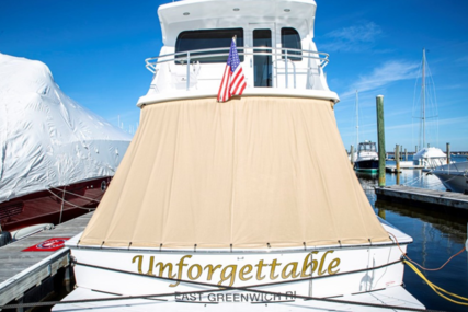 Hatteras 64 ENCLOSED BRIDGE