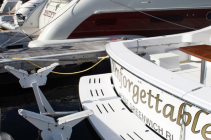 Hatteras 64 ENCLOSED BRIDGE