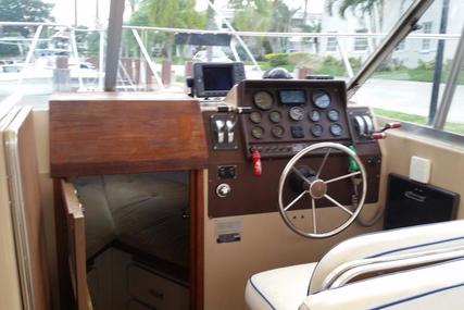 Chris Craft 316 Commander