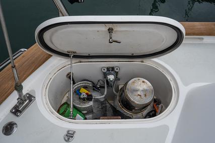 Tayana 48 Deck Saloon