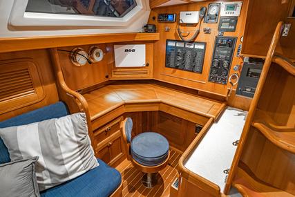 Tayana 48 Deck Saloon