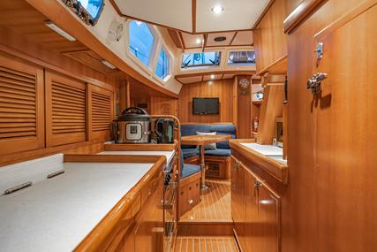 Tayana 48 Deck Saloon