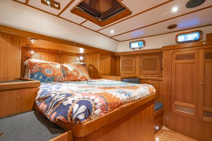 Tayana 48 Deck Saloon