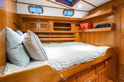 Tayana 48 Deck Saloon