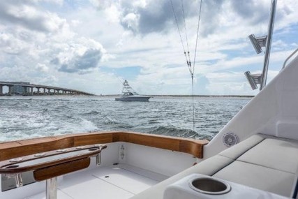 Hatteras GT45 Express Bridge