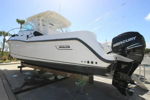 Boston Whaler 345 Conquest