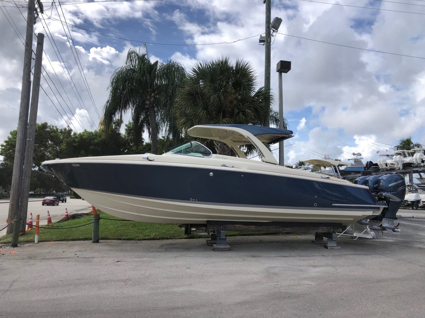 Chris Craft 35 Launch Gt